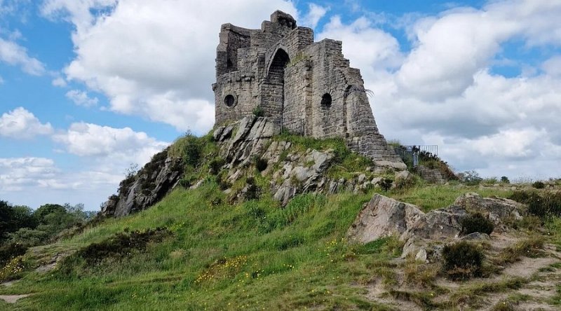 Mow Cop Castle