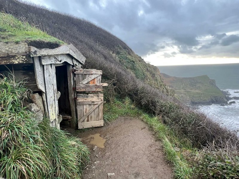 Featured image for Morwenstow - Hawker's Hut & Coastal Charm Circular