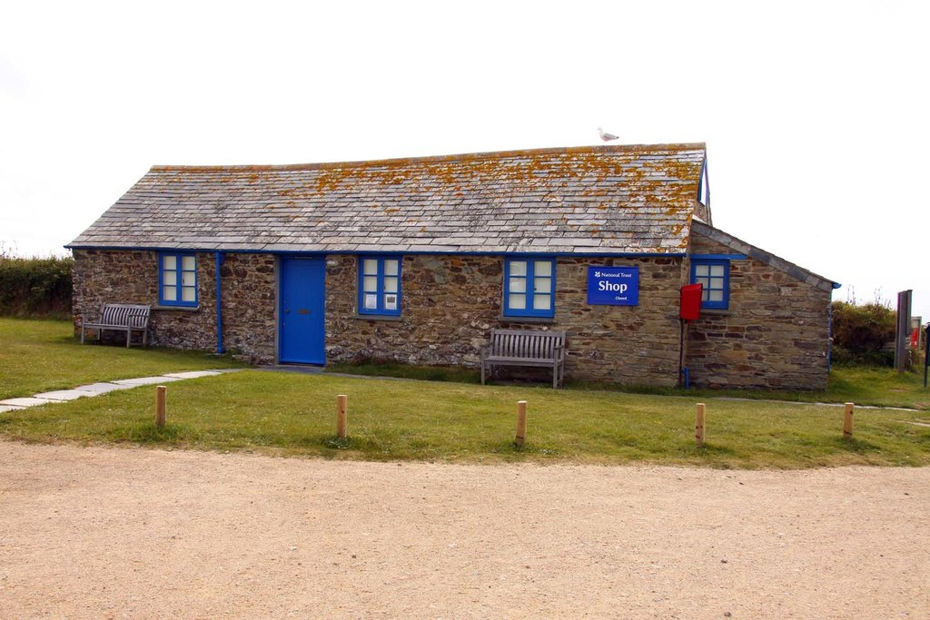 Featured image for Porthcothan, Bedruthan & Treburrick - A Grand Coastal and Countryside Loop